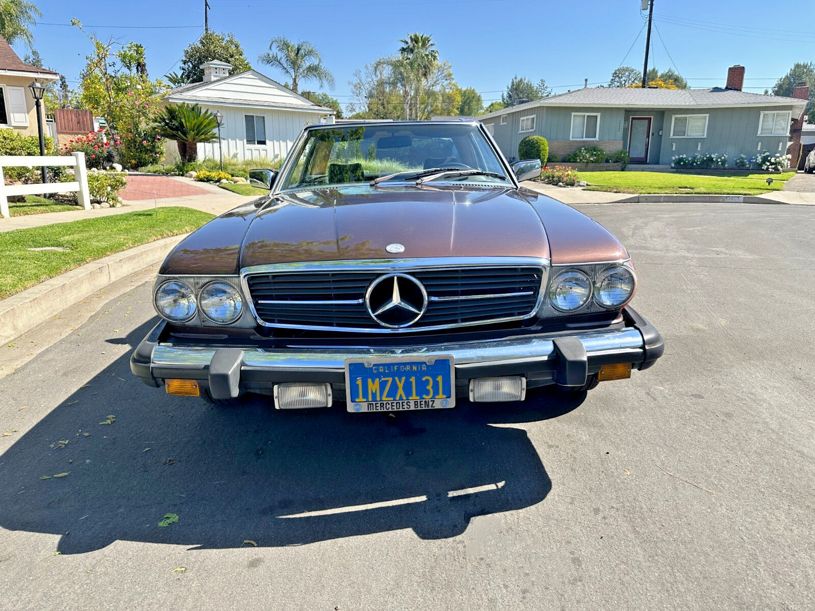 Mercedes-Benz-SL-Class-1981-Convertible-9