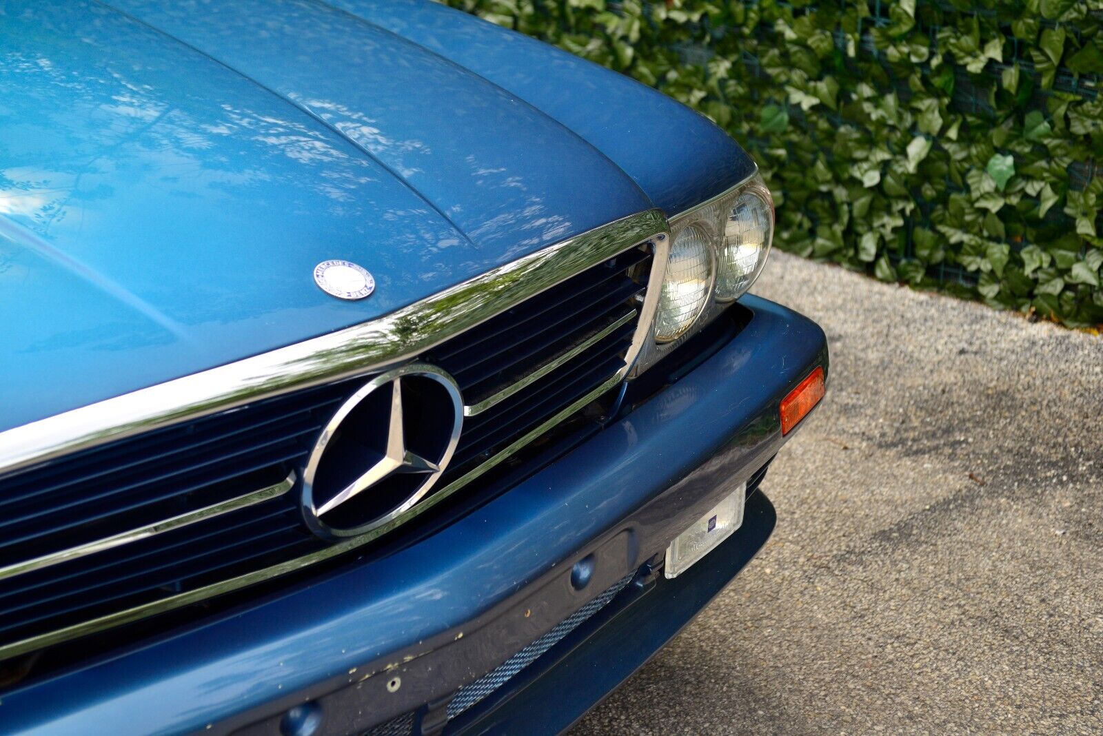 Mercedes-Benz-SL-Class-1984-Convertible-14