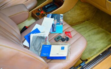 Mercedes-Benz-SL-Class-1984-Convertible-19