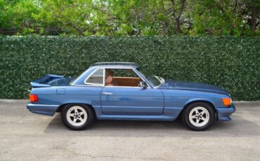 Mercedes-Benz-SL-Class-1984-Convertible-2