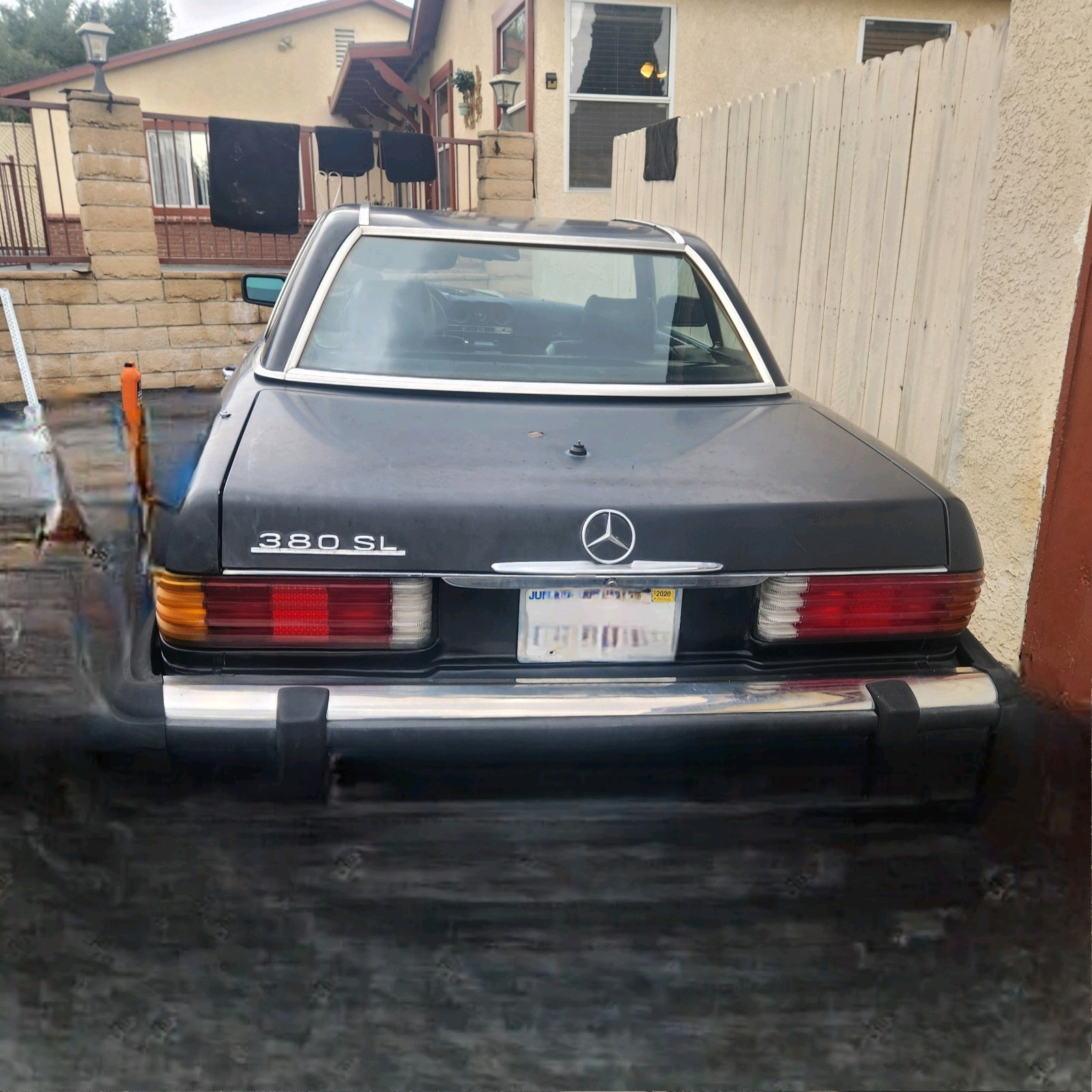 Mercedes-Benz-SL-Class-1984-Convertible-2