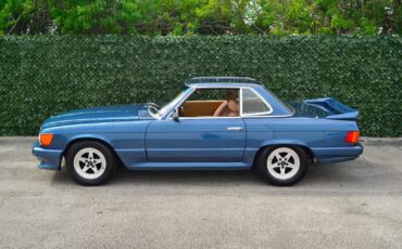 Mercedes-Benz-SL-Class-1984-Convertible-24