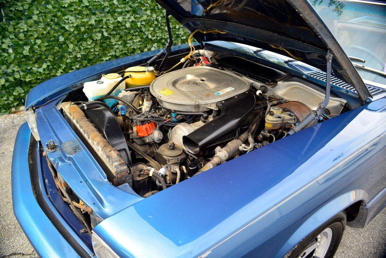 Mercedes-Benz-SL-Class-1984-Convertible-31