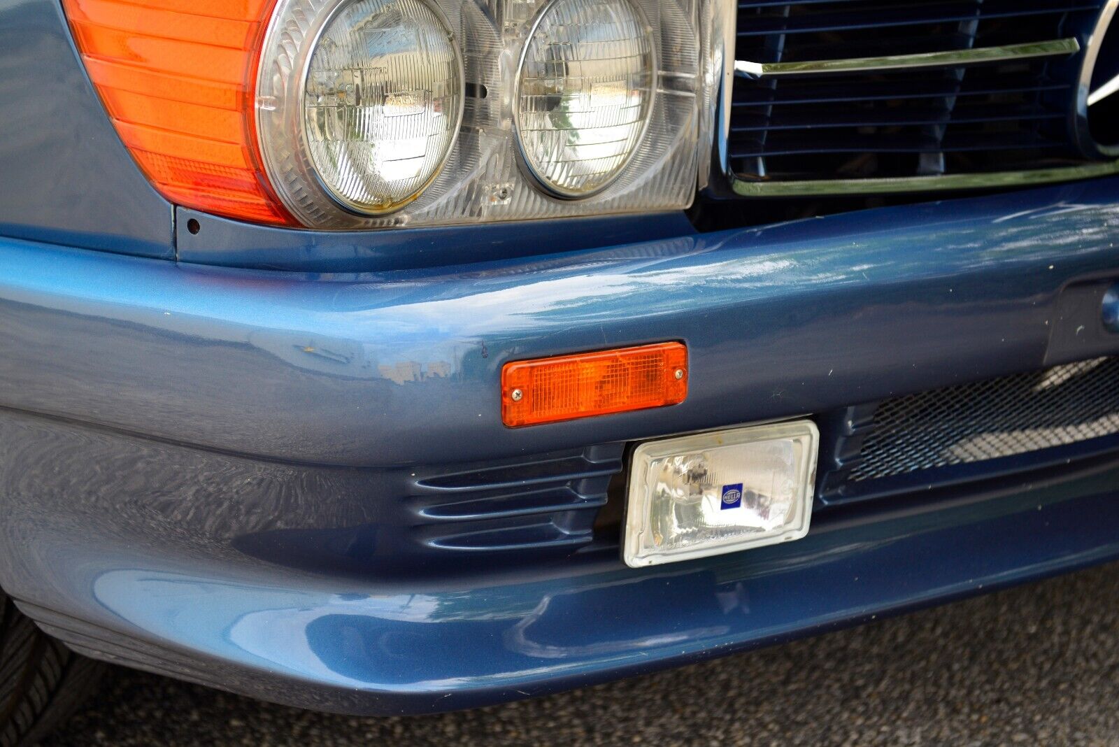 Mercedes-Benz-SL-Class-1984-Convertible-38