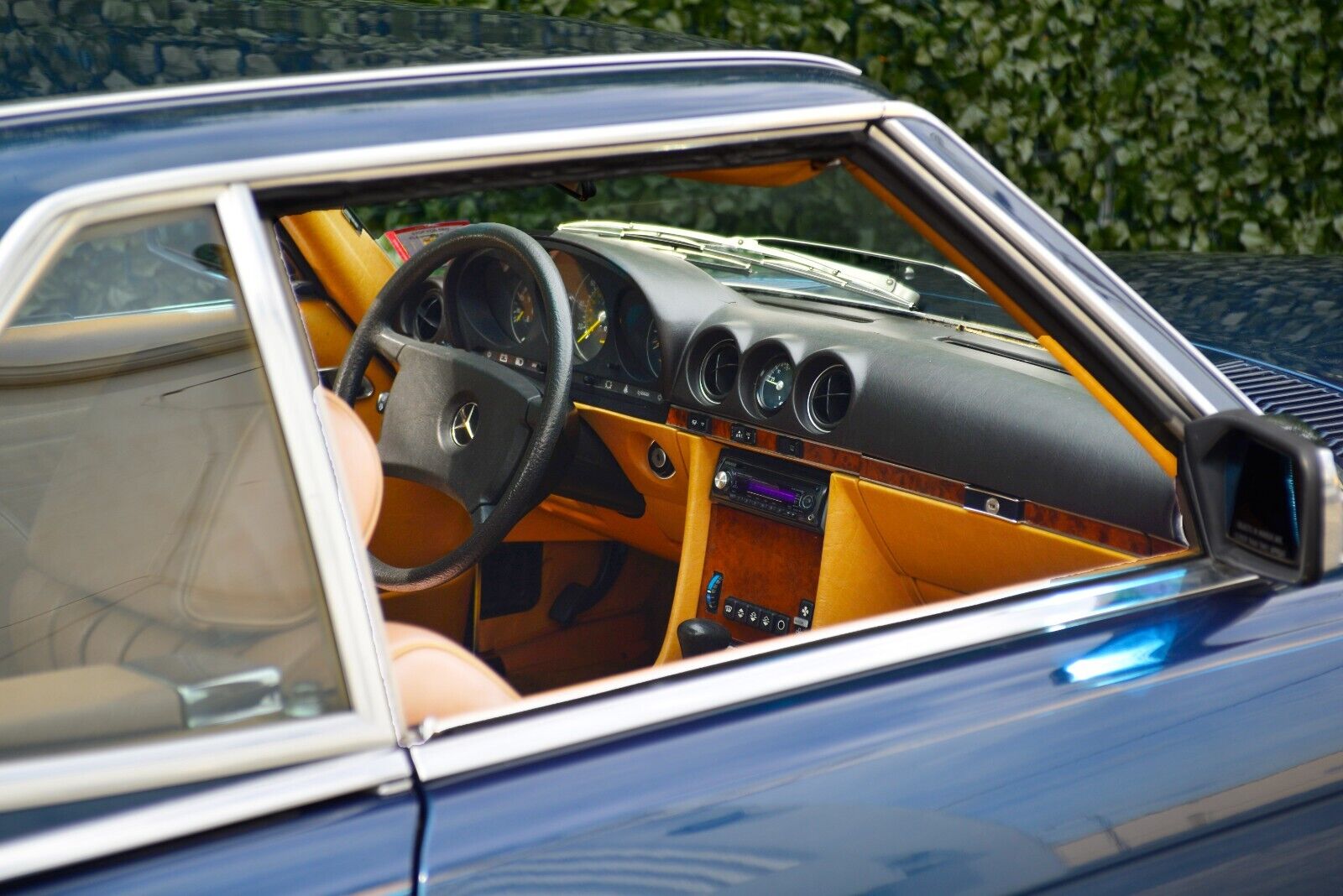 Mercedes-Benz-SL-Class-1984-Convertible-8