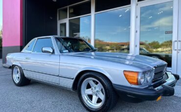 Mercedes-Benz-SL-Class-1985-Convertible-1