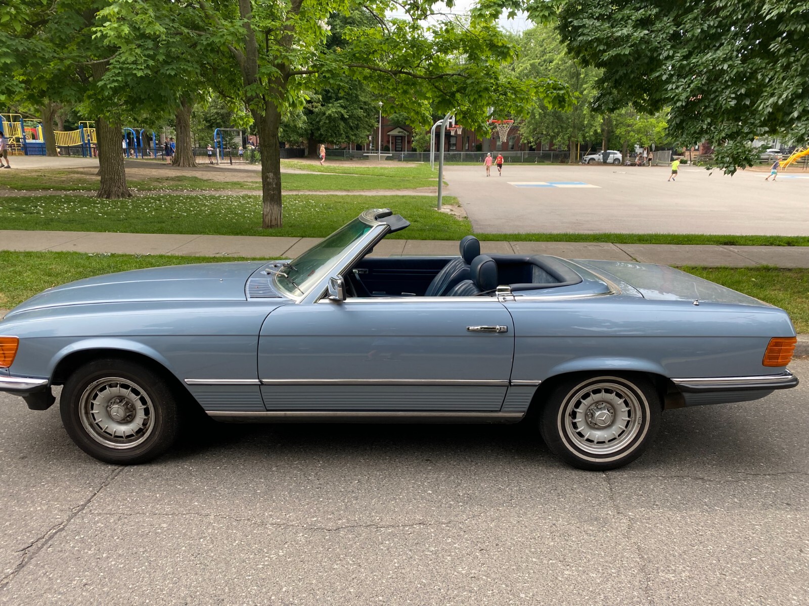 Mercedes-Benz-SL-Class-1985-Convertible-1