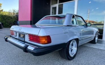 Mercedes-Benz-SL-Class-1985-Convertible-10