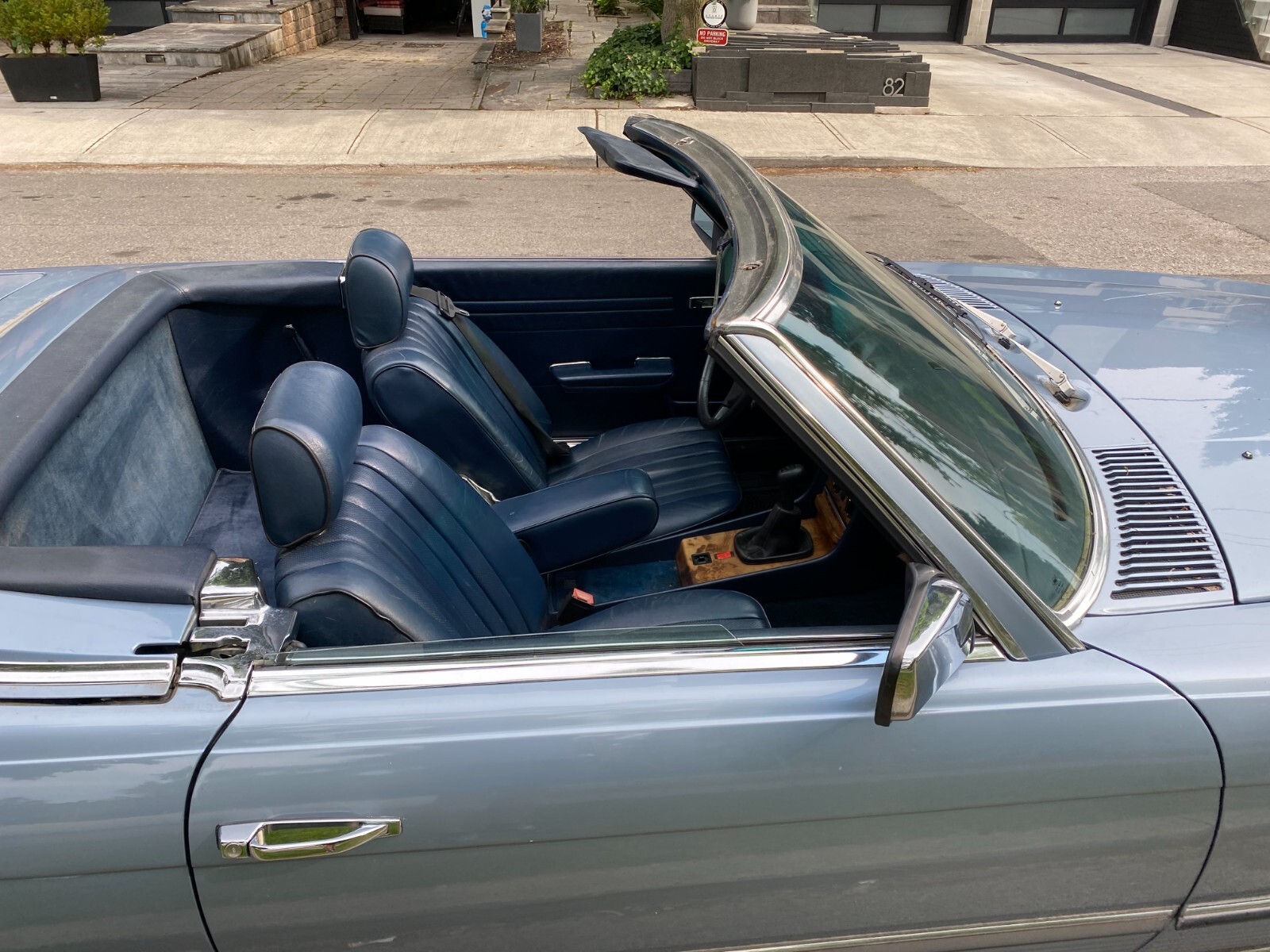 Mercedes-Benz-SL-Class-1985-Convertible-12