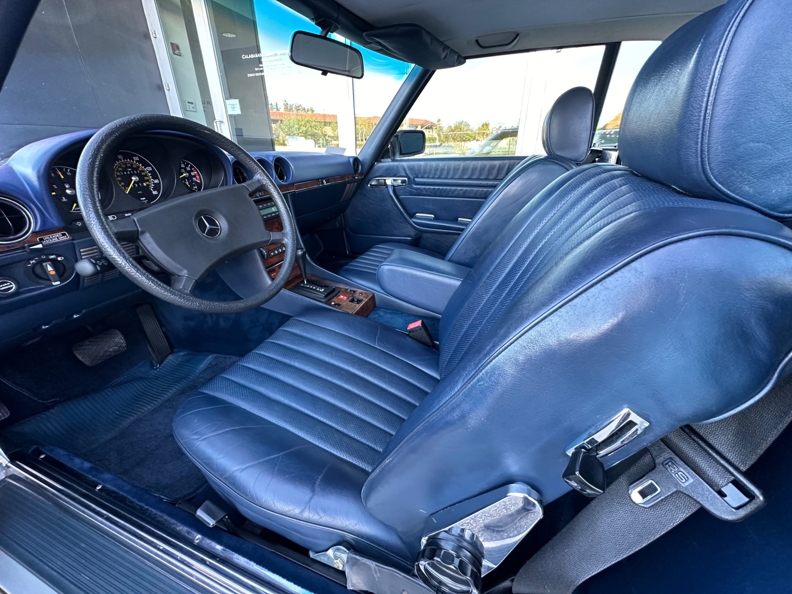 Mercedes-Benz-SL-Class-1985-Convertible-13