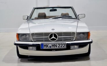 Mercedes-Benz-SL-Class-1985-Convertible-13