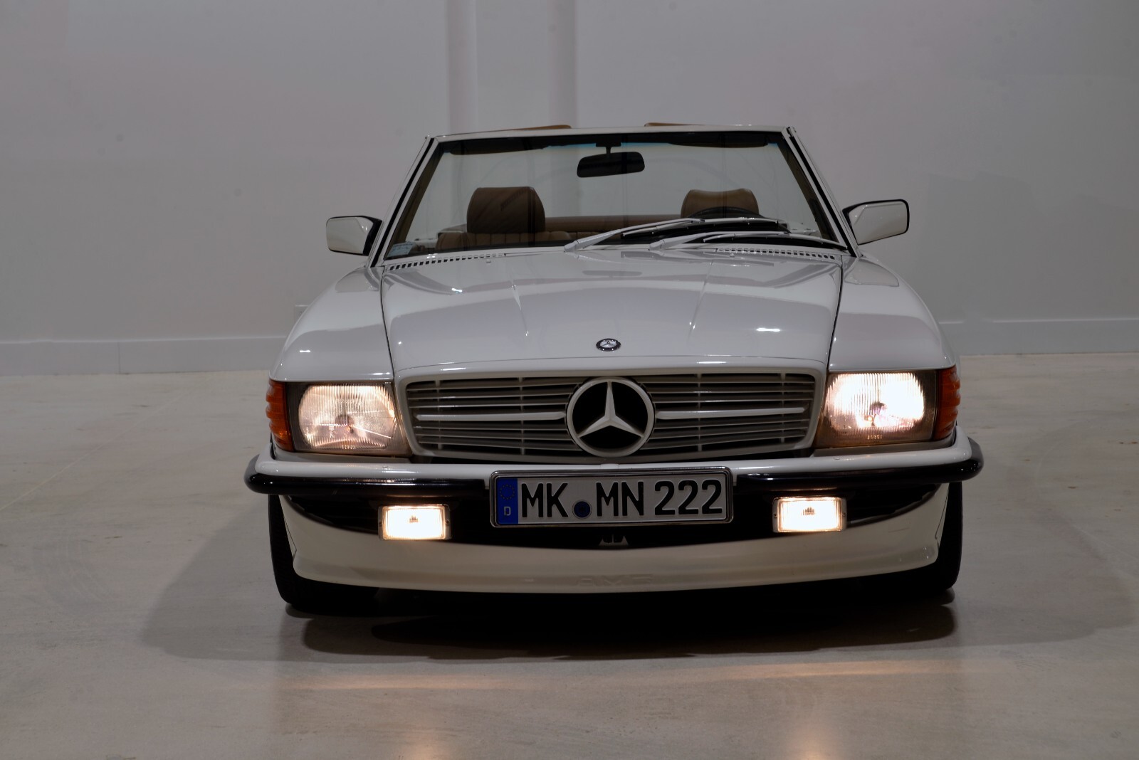Mercedes-Benz-SL-Class-1985-Convertible-15