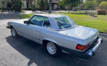 Mercedes-Benz-SL-Class-1985-Convertible-2