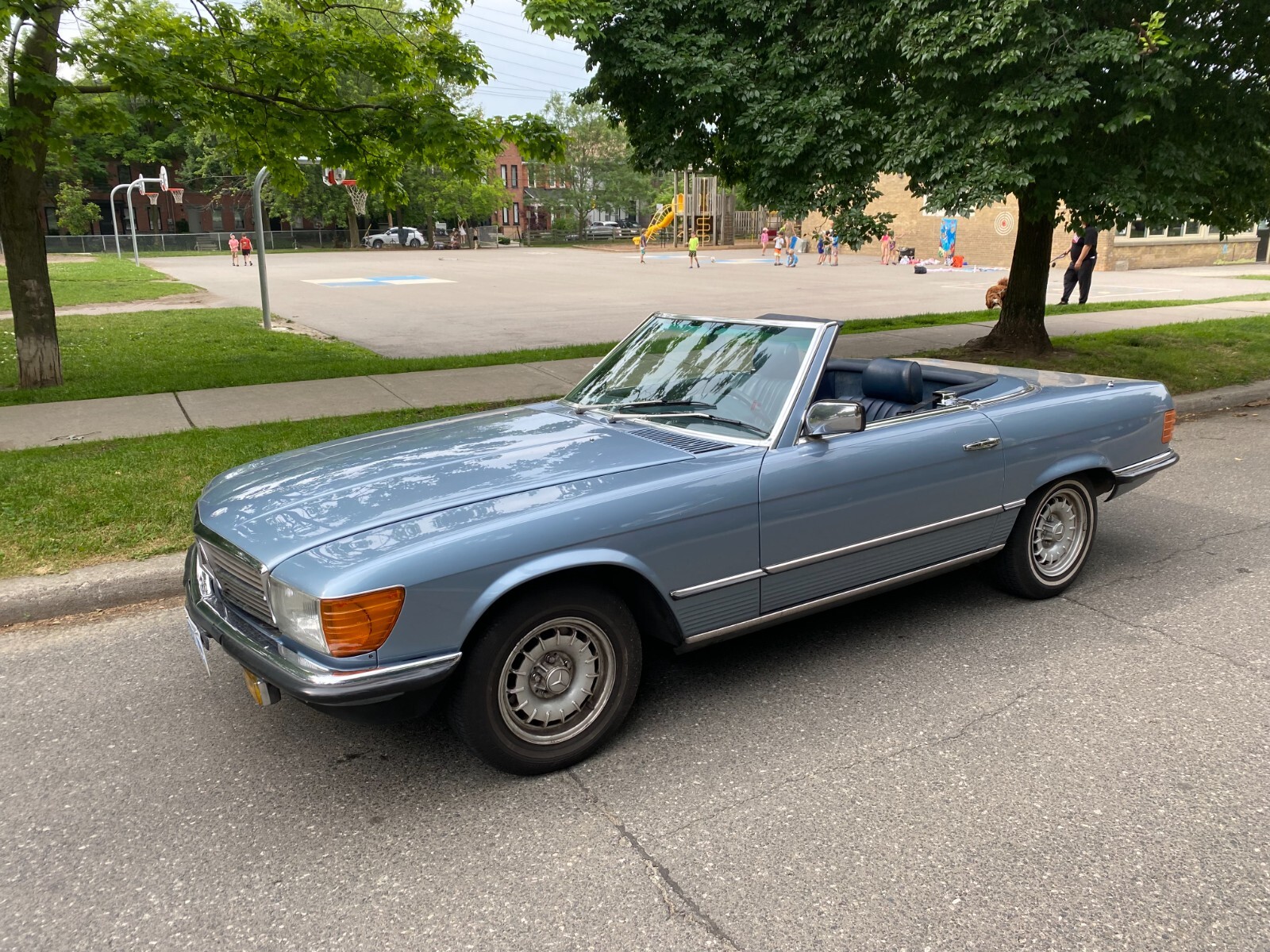 Mercedes-Benz-SL-Class-1985-Convertible-2