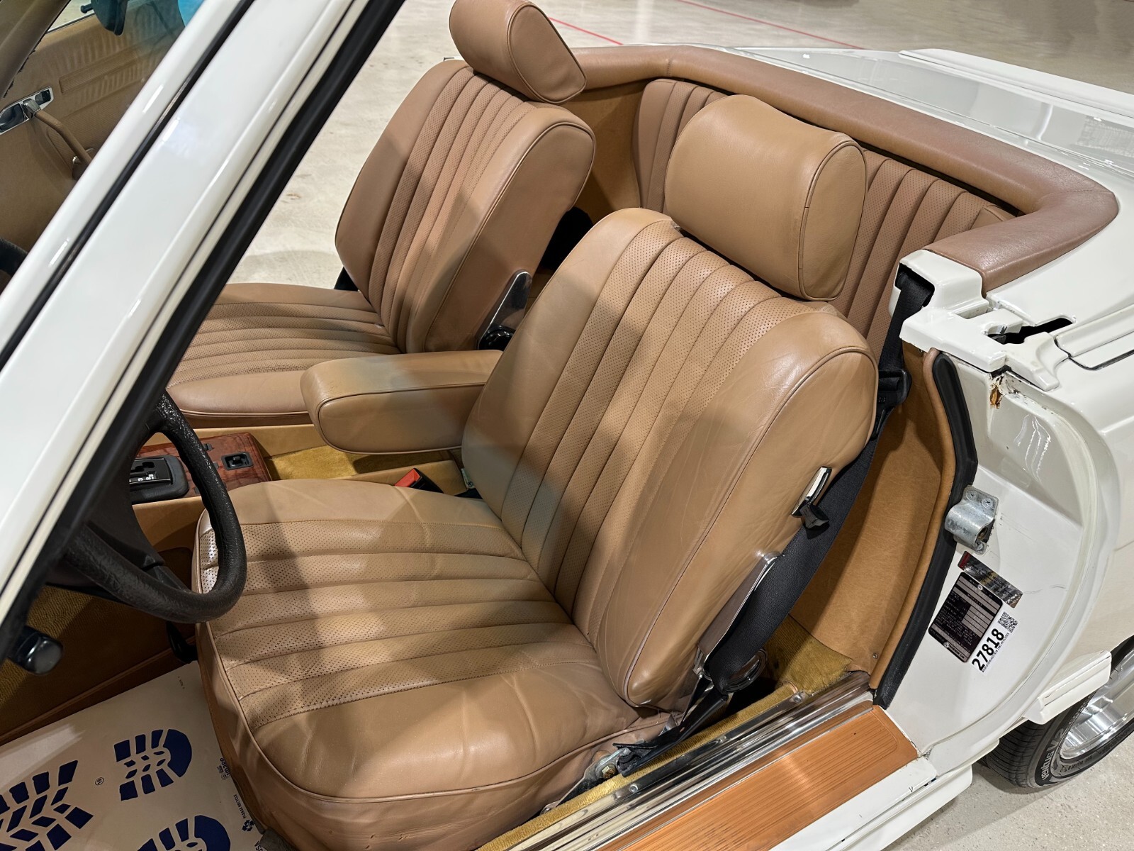 Mercedes-Benz-SL-Class-1985-Convertible-26
