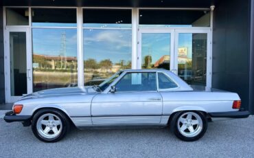 Mercedes-Benz-SL-Class-1985-Convertible-3