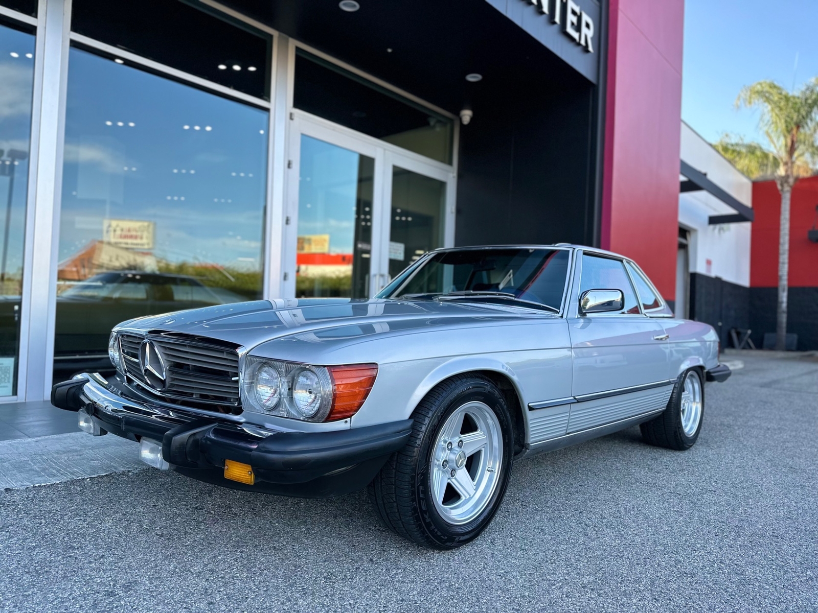 Mercedes-Benz-SL-Class-1985-Convertible-4
