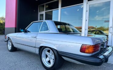 Mercedes-Benz-SL-Class-1985-Convertible-5