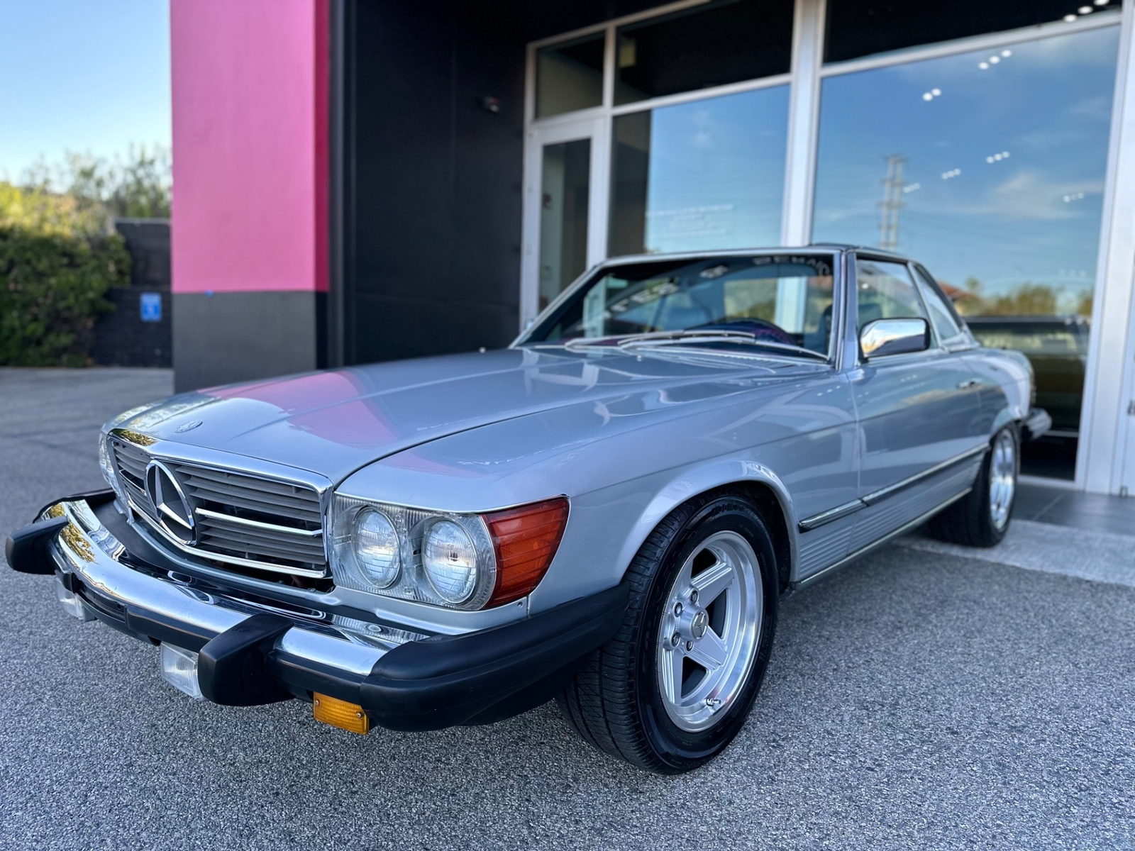 Mercedes-Benz-SL-Class-1985-Convertible-6