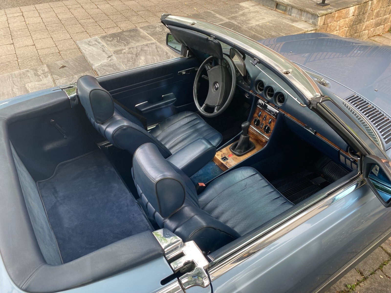 Mercedes-Benz-SL-Class-1985-Convertible-6
