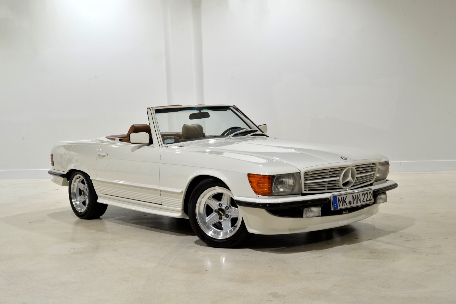 Mercedes-Benz-SL-Class-1985-Convertible
