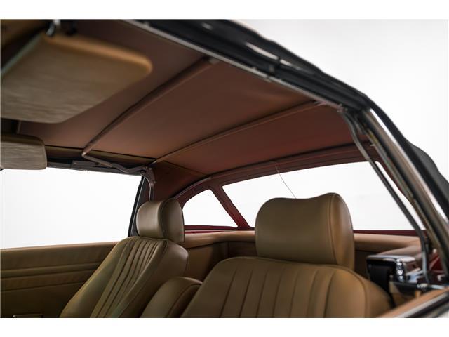 Mercedes-Benz-SL-Class-1986-Convertible-16