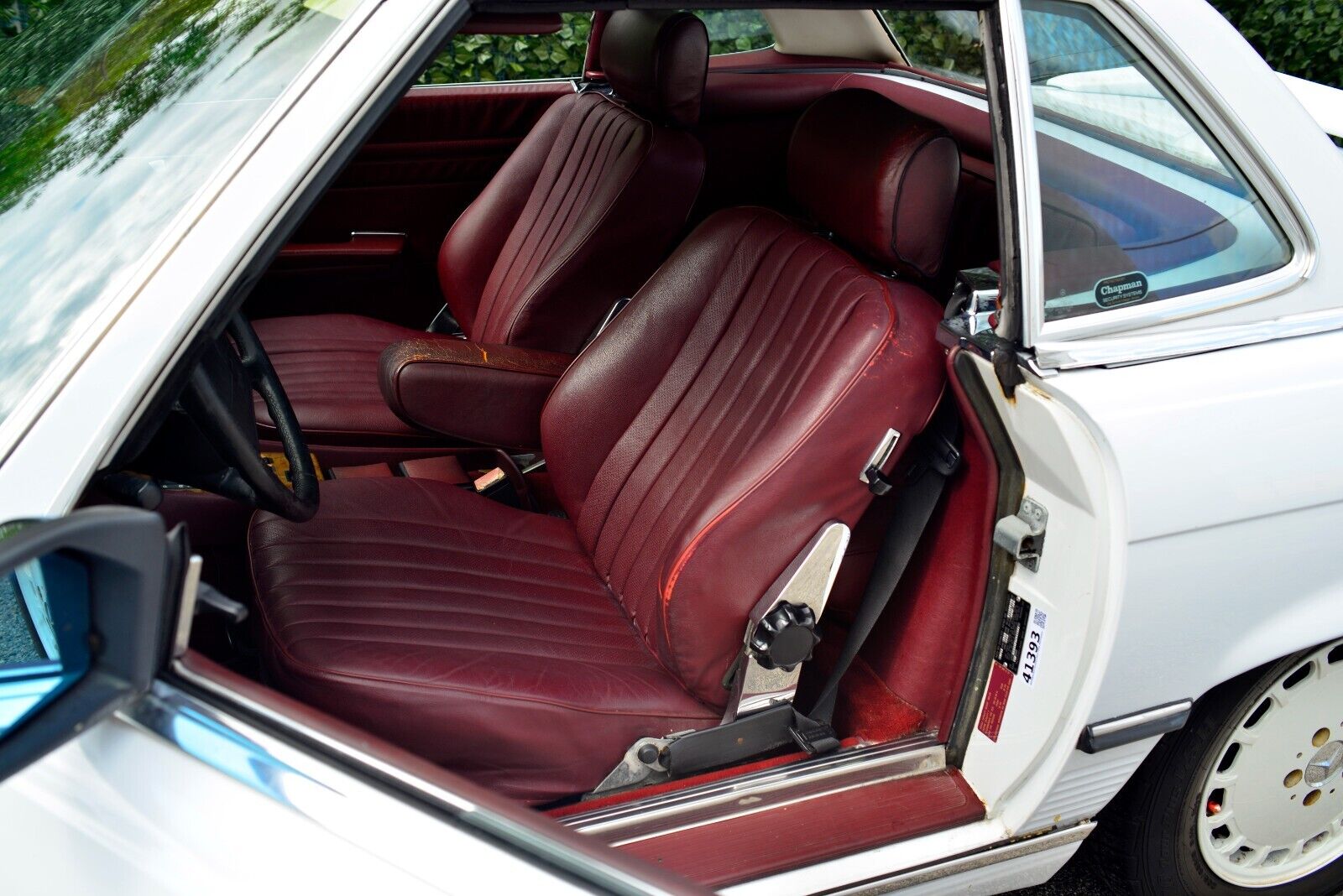 Mercedes-Benz-SL-Class-1986-Convertible-21