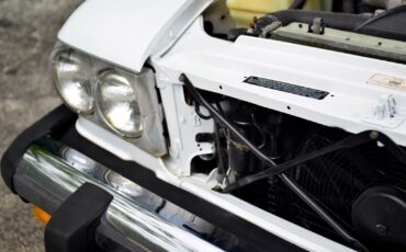 Mercedes-Benz-SL-Class-1986-Convertible-22