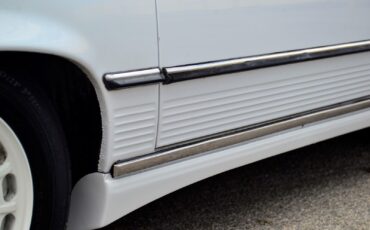 Mercedes-Benz-SL-Class-1986-Convertible-27