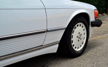 Mercedes-Benz-SL-Class-1986-Convertible-28
