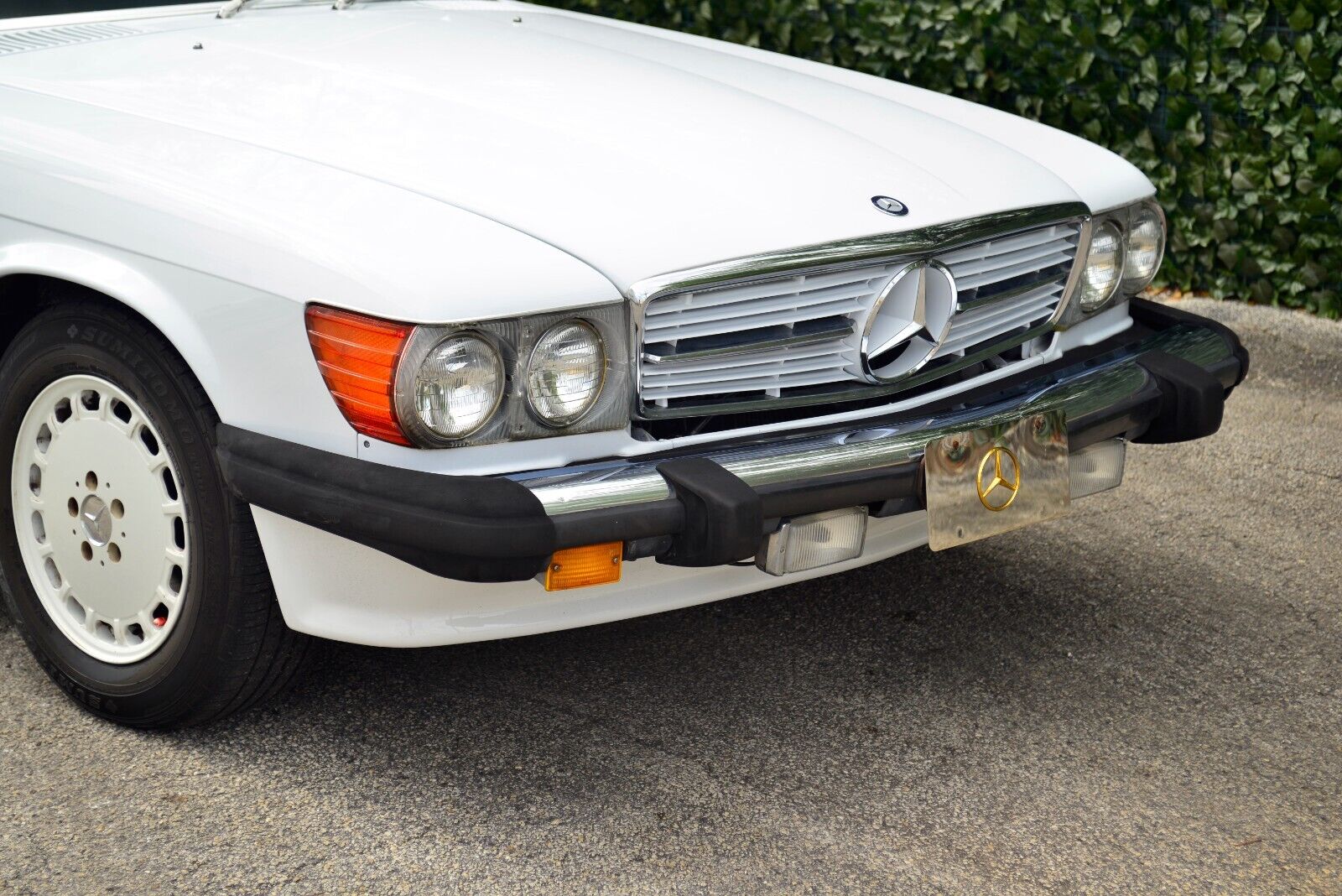 Mercedes-Benz-SL-Class-1986-Convertible-31