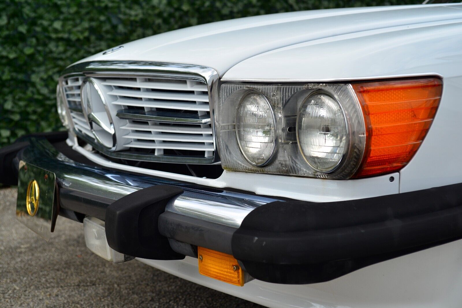 Mercedes-Benz-SL-Class-1986-Convertible-35
