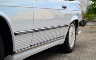 Mercedes-Benz-SL-Class-1986-Convertible-37