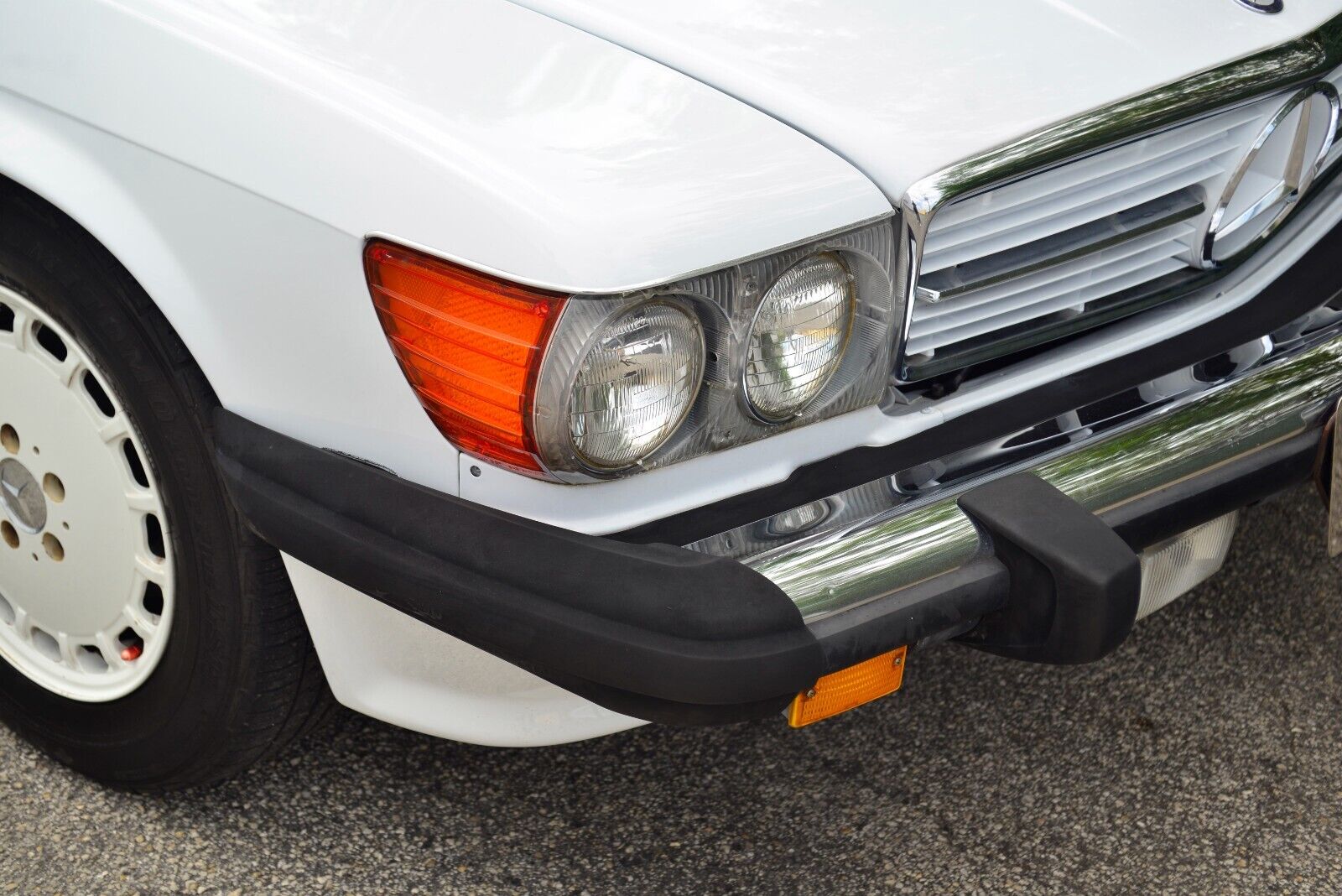 Mercedes-Benz-SL-Class-1986-Convertible-7