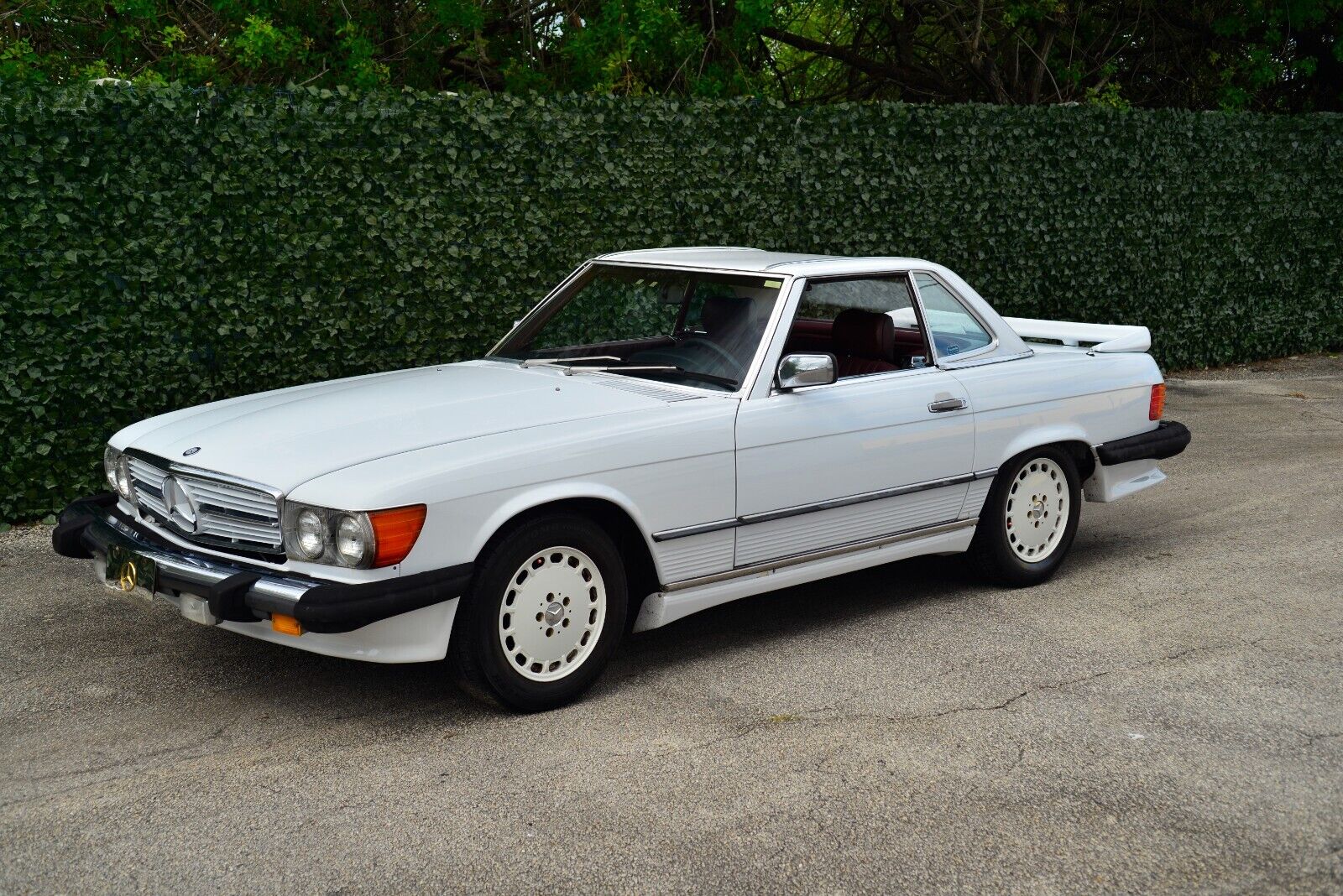 Mercedes-Benz-SL-Class-1986-Convertible-9