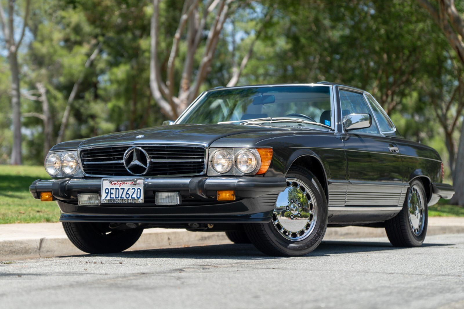 Mercedes-Benz-SL-Class-1987-Convertible-1