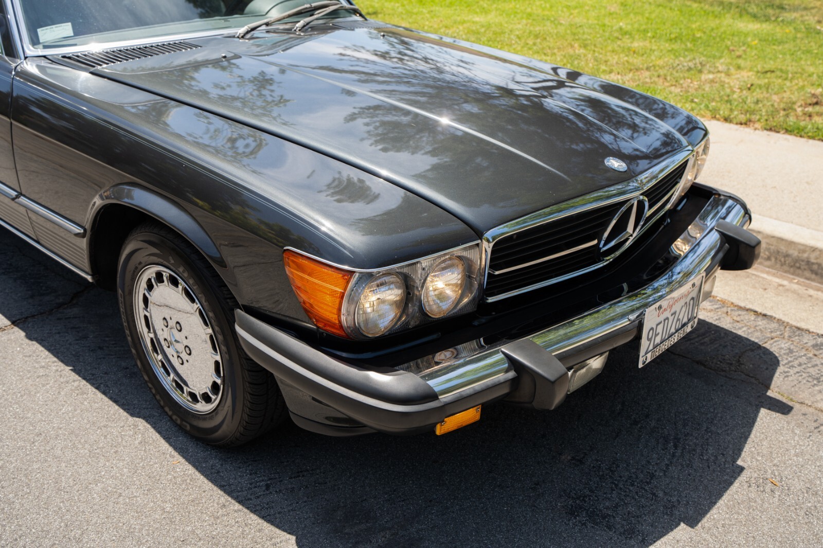 Mercedes-Benz-SL-Class-1987-Convertible-11
