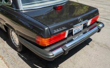 Mercedes-Benz-SL-Class-1987-Convertible-12