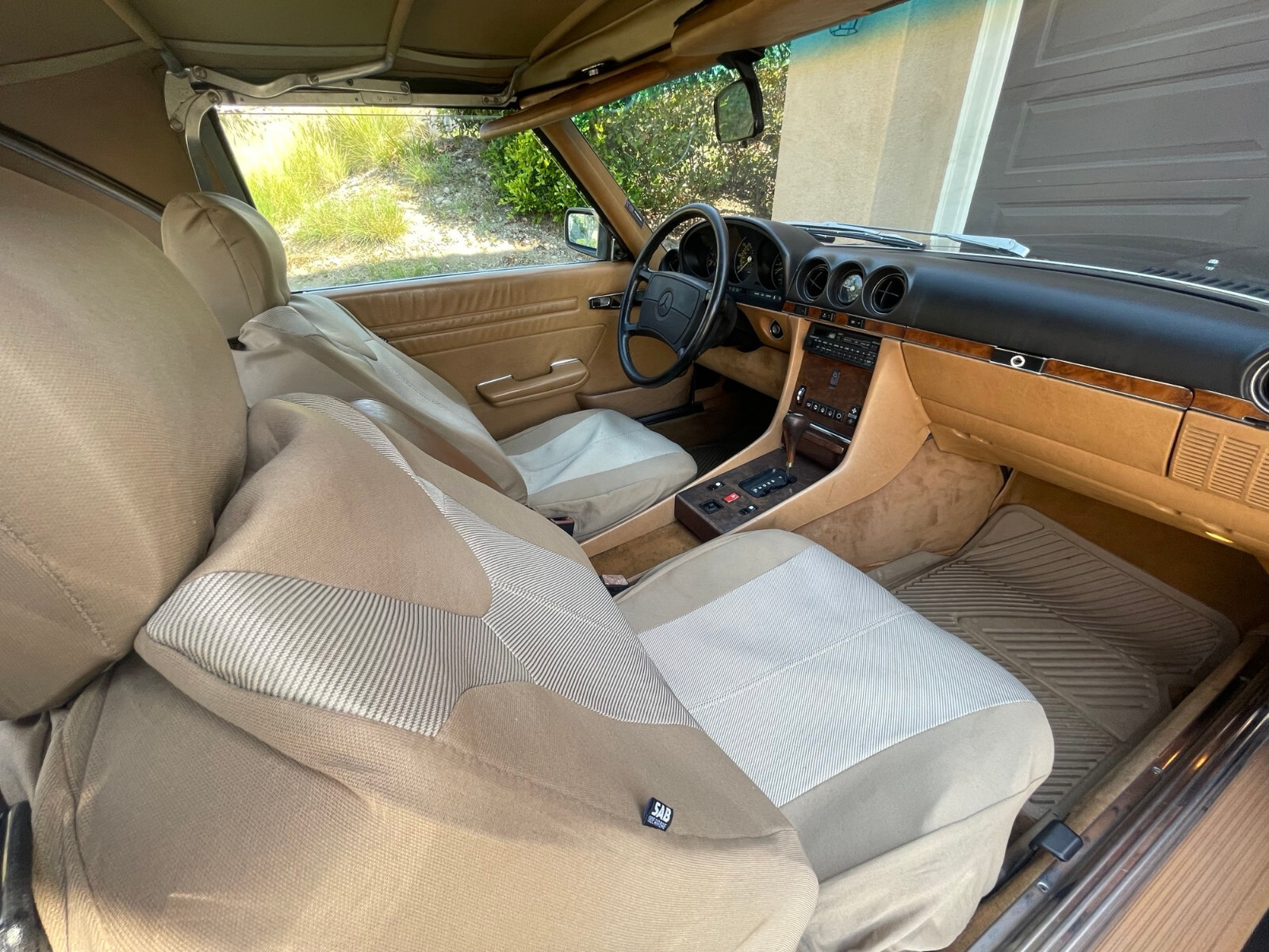 Mercedes-Benz-SL-Class-1987-Convertible-12
