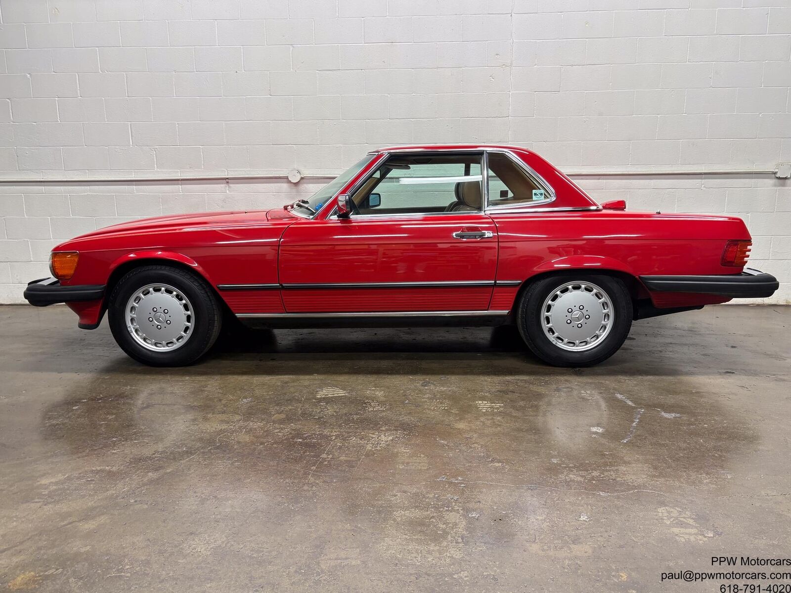 Mercedes-Benz-SL-Class-1987-Convertible-12