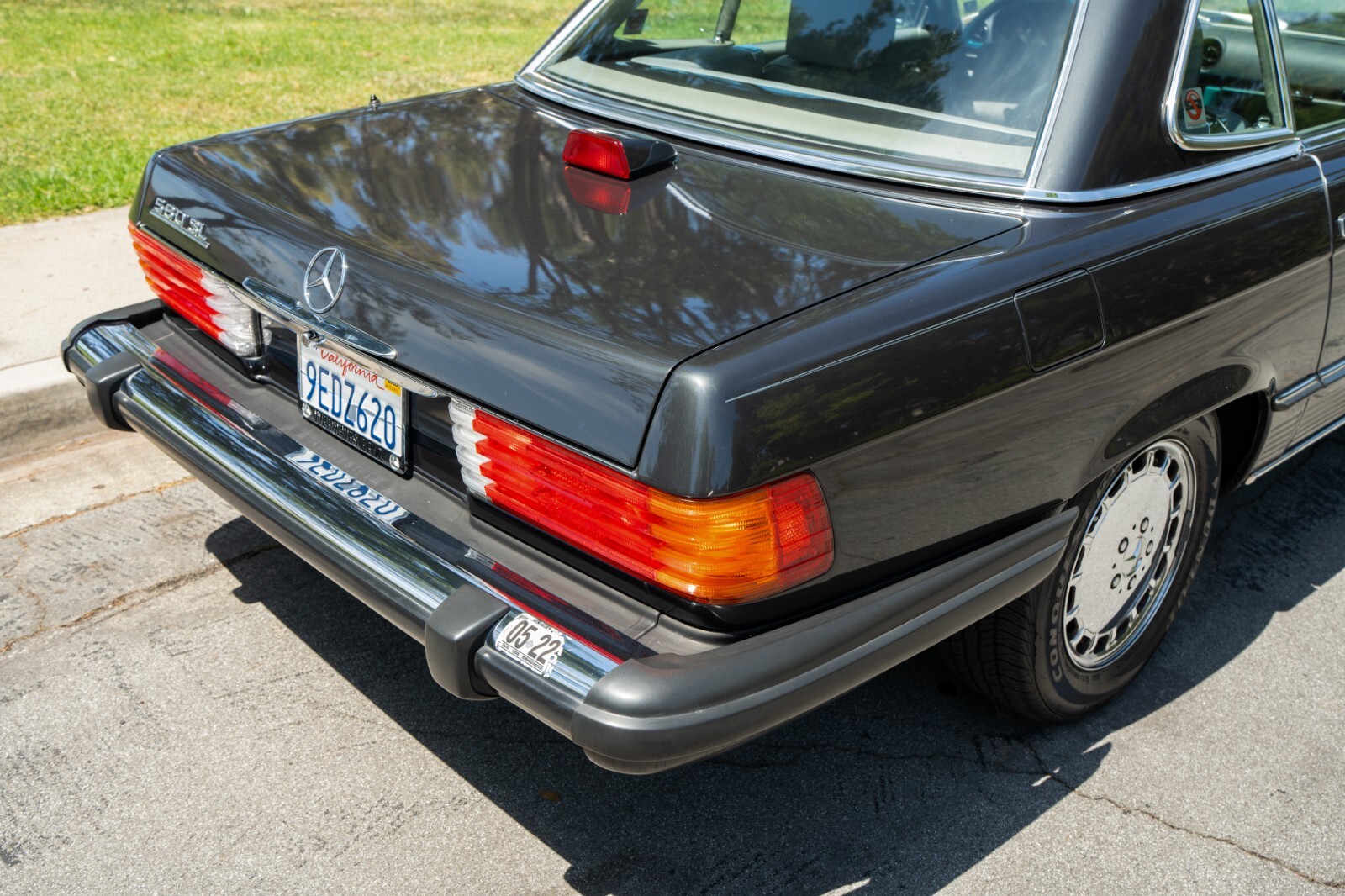 Mercedes-Benz-SL-Class-1987-Convertible-13