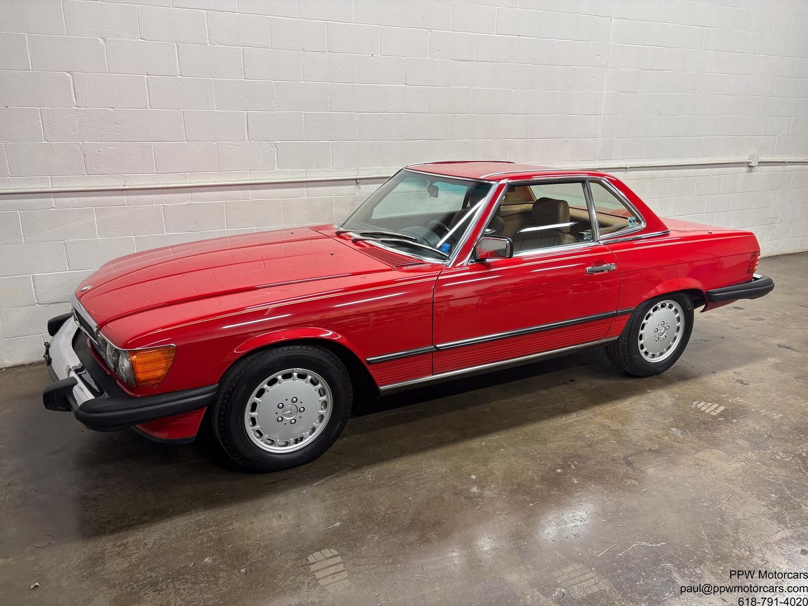 Mercedes-Benz-SL-Class-1987-Convertible-15