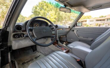 Mercedes-Benz-SL-Class-1987-Convertible-17