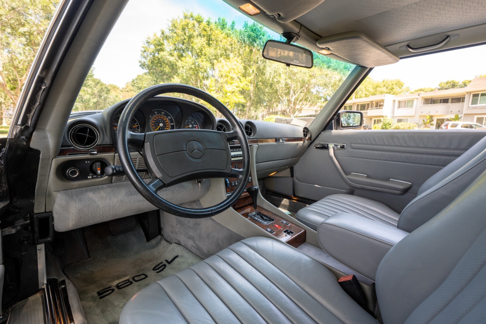 Mercedes-Benz-SL-Class-1987-Convertible-17