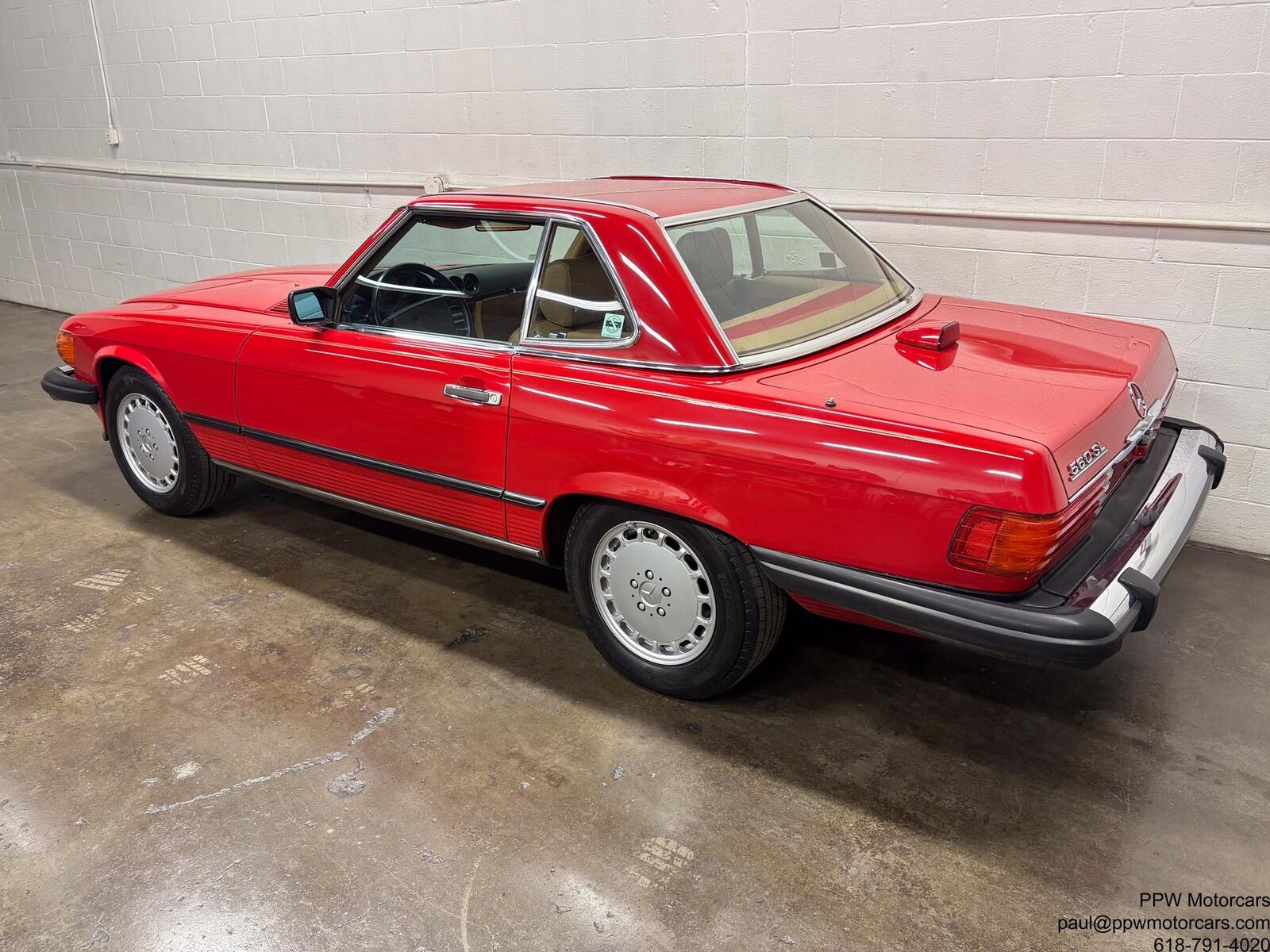 Mercedes-Benz-SL-Class-1987-Convertible-17