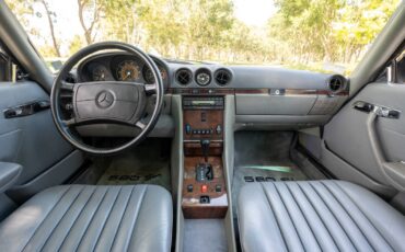 Mercedes-Benz-SL-Class-1987-Convertible-18