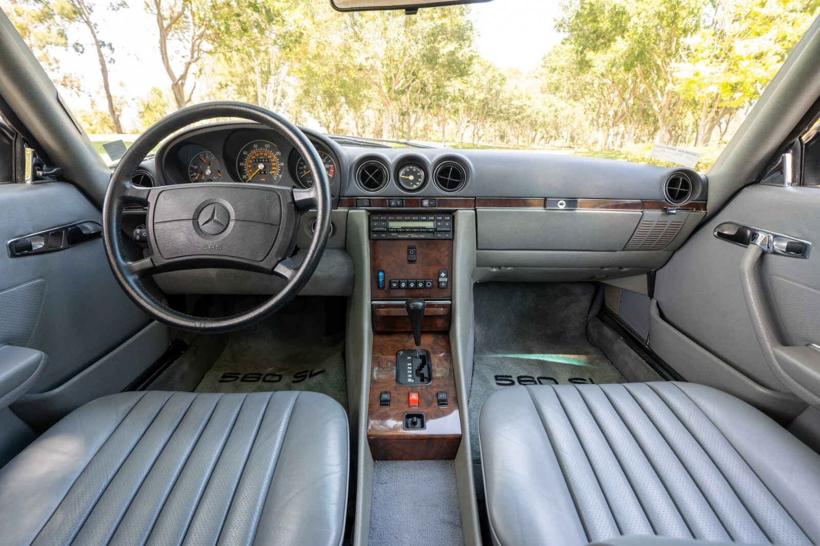Mercedes-Benz-SL-Class-1987-Convertible-18