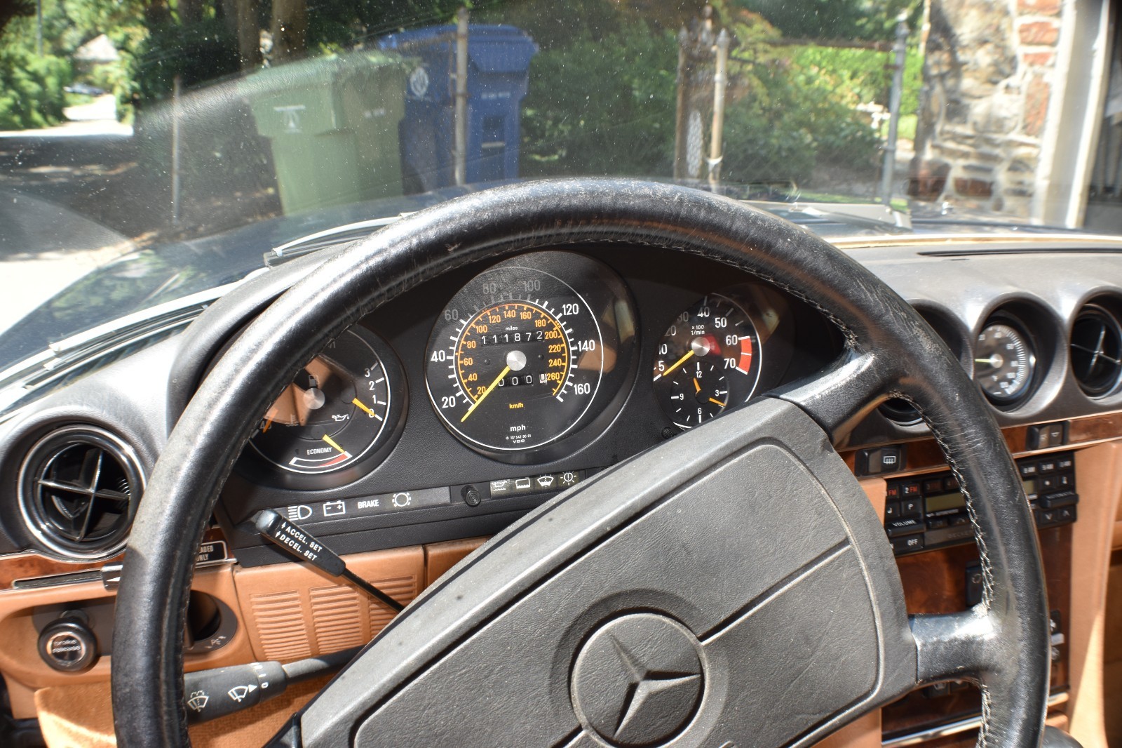 Mercedes-Benz-SL-Class-1987-Convertible-21