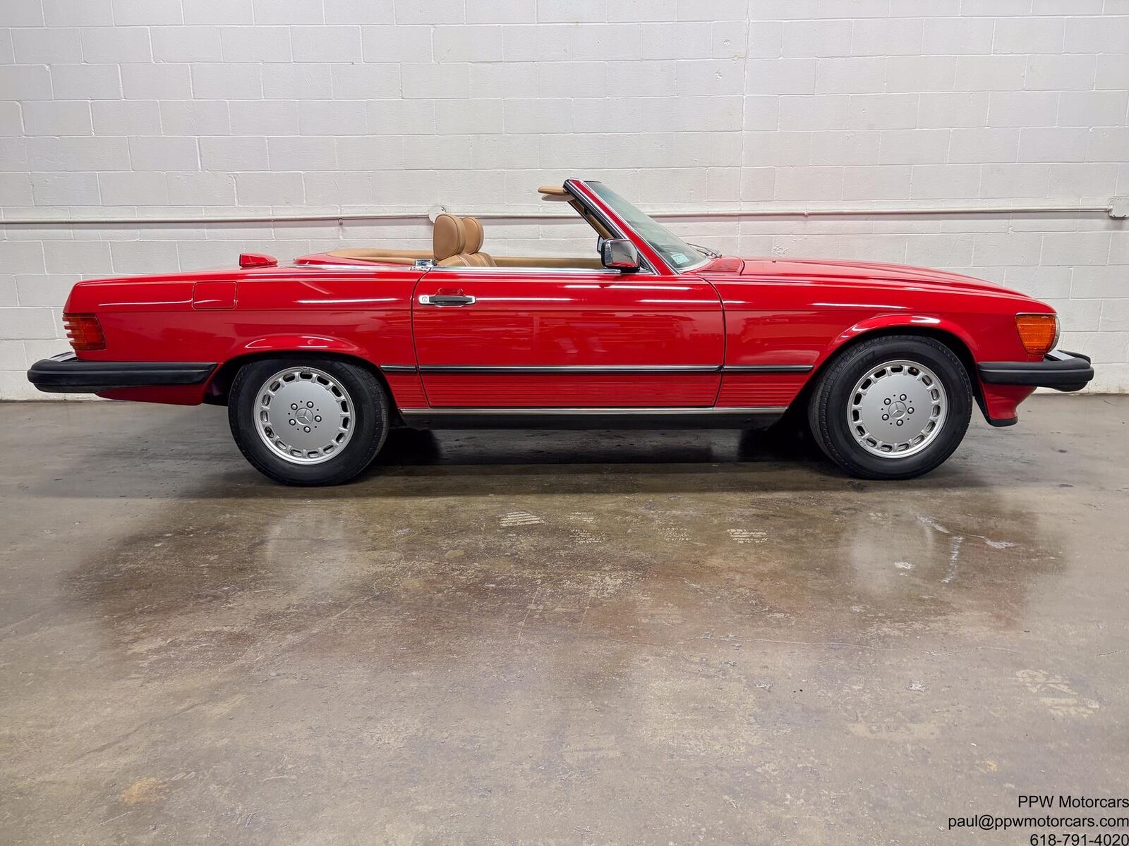 Mercedes-Benz-SL-Class-1987-Convertible-22