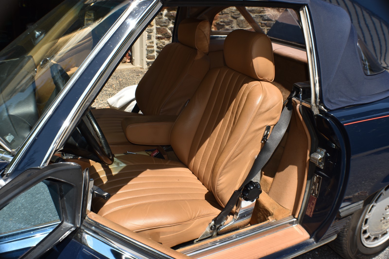 Mercedes-Benz-SL-Class-1987-Convertible-23